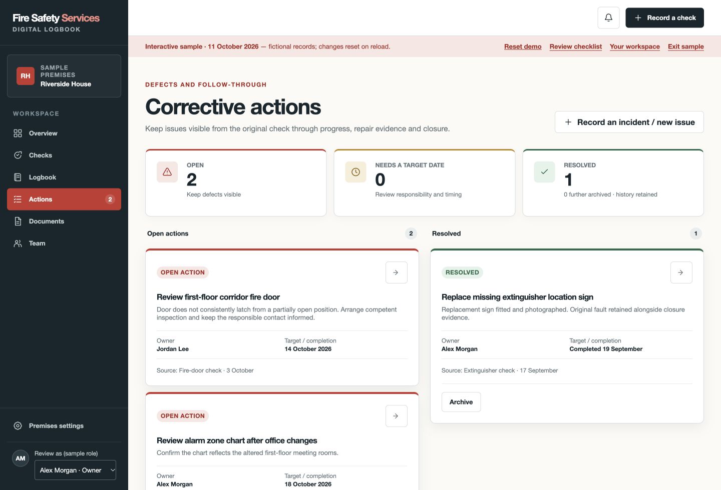 The app's corrective actions screen with open issues, responsible people, target dates, resolved actions and an archive option.